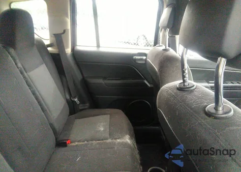 2015 Jeep Compass Sport из США, поврежденный, VIN 1C4NJCBA4FD427466